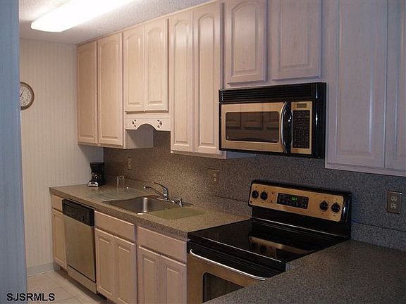 2nd image of 935 Ocean Ave APT 529