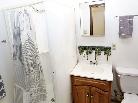 3rd image of 535 Harvard St #8