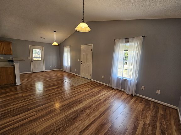 2nd image of 417 Brecknock Ct