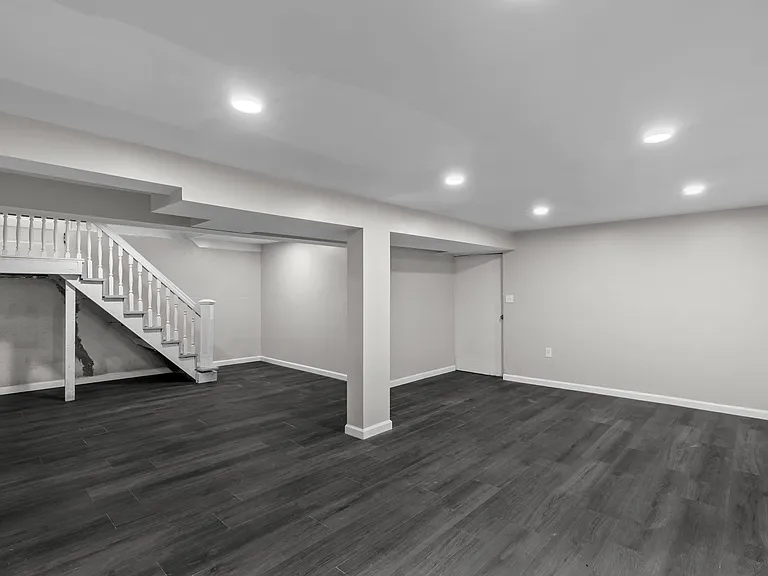 8977 Big Bend Blvd — Photo 18