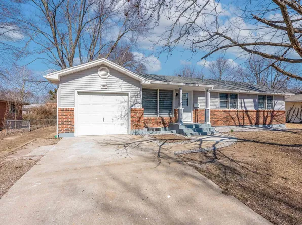 2404 Albert Lee Ave, Sedalia, MO 65301