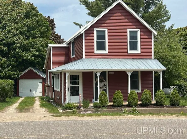 21988 E Everett Ave, Grand Marais, MI 49839