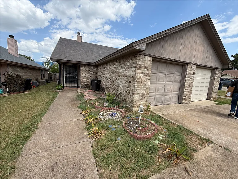425 Signal Hill Ct N — Photo 16