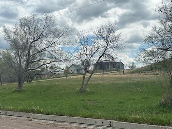 2nd image of 802 4th Ave