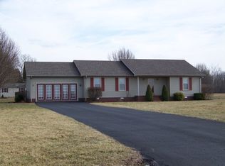 385 Everett Ln, Hopkinsville, KY 42240