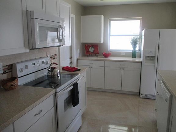 3rd image of 2103 Campanelli Blvd
