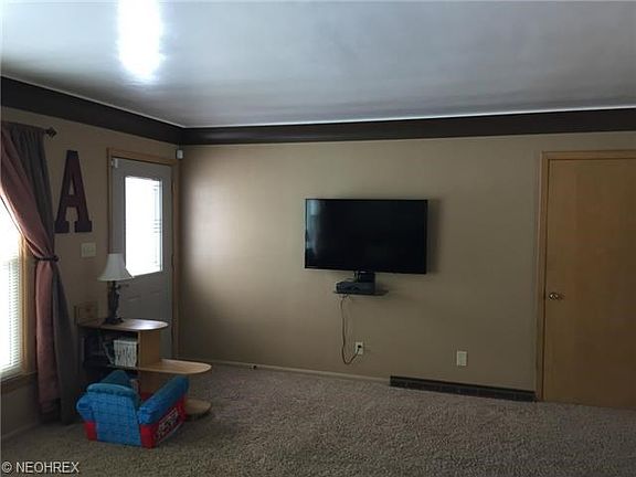 3rd image of 908 Krehl Ave