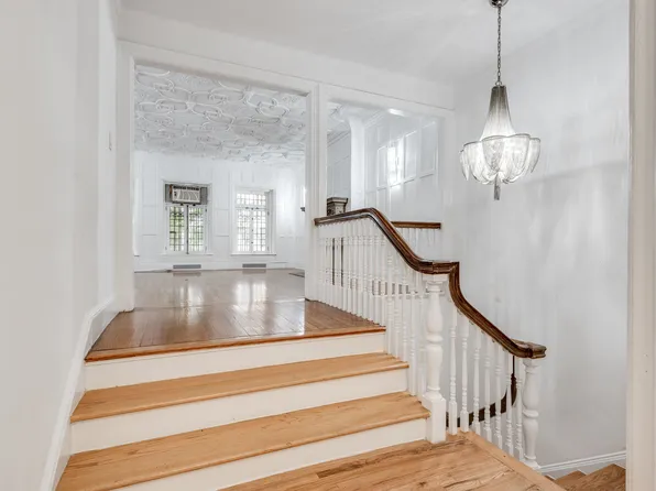 102 Pierrepont Street image 29 of 42