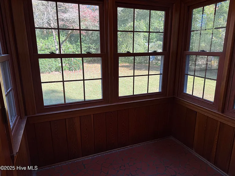 4708 Trent Woods Dr — Photo 9