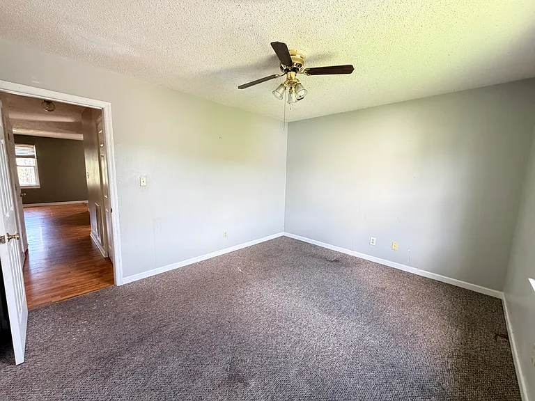 208 Vandiver Ln #0 — Photo 5