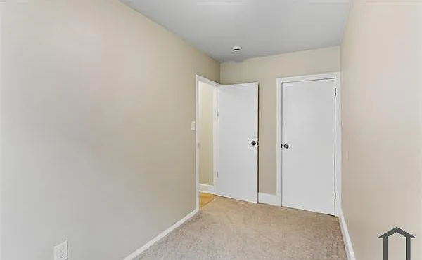 2530 Collins St — Photo 5