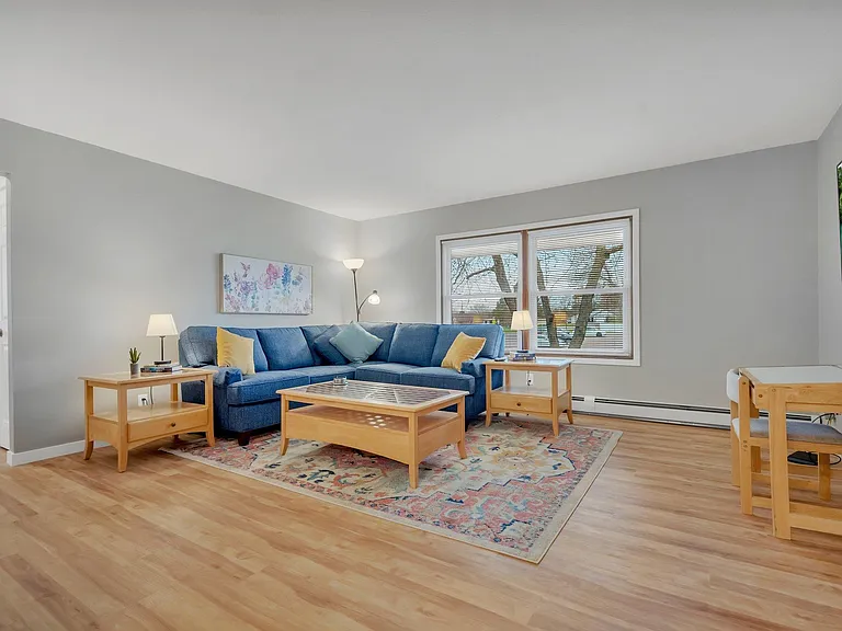 629 1st Ave W #5 — Photo 9