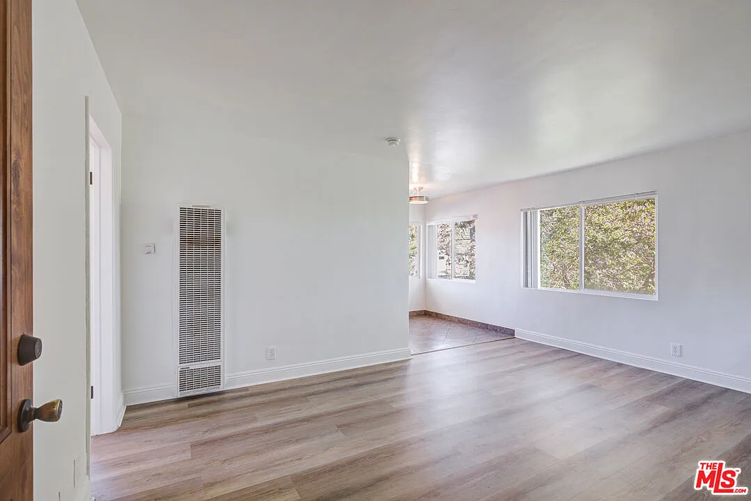 1 bed, 800 sqft, $2,250 — Photo 3