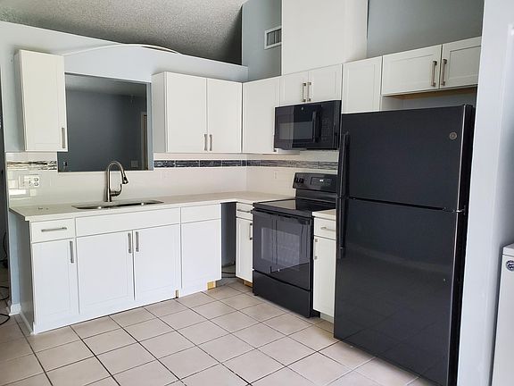 2nd image of 12383 Antonio Cir