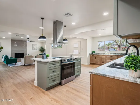 6821 E Nasumpta Dr, Tucson, AZ 85715