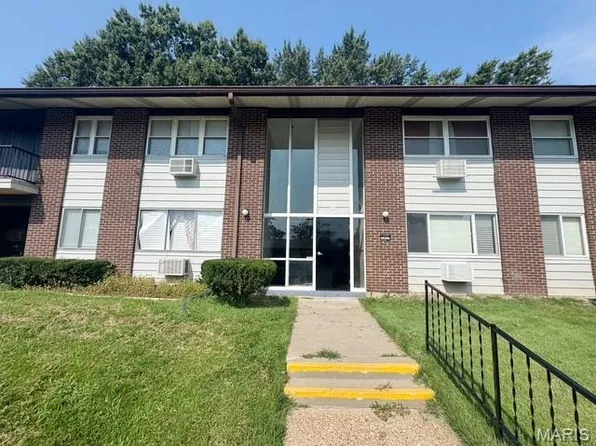 7423 Sieloff Dr APT D, Hazelwood, MO 63042
