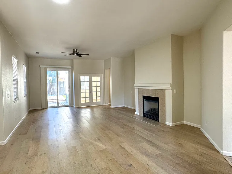 4181 Cherry Blossom Ln — Photo 14