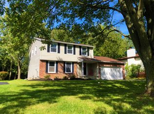 149 Park Lane Cir, Lockport, NY 14094