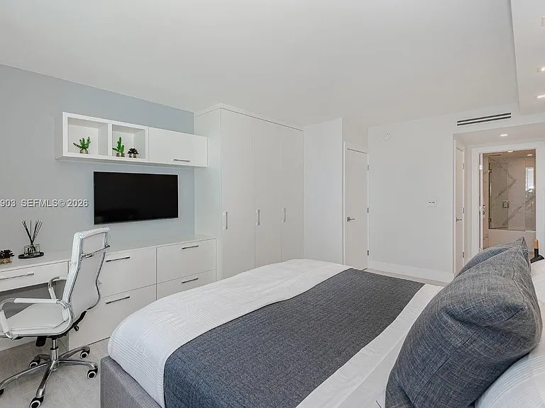2301 Collins Ave #739 — Photo 18