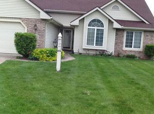 7201 Bent Willow Dr, Fort Wayne, IN 46815