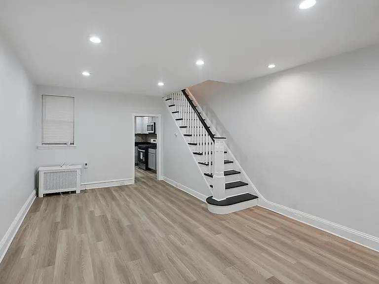 2828 Winton St — Photo 2