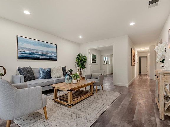 4th image of 5551 Starcrest Dr