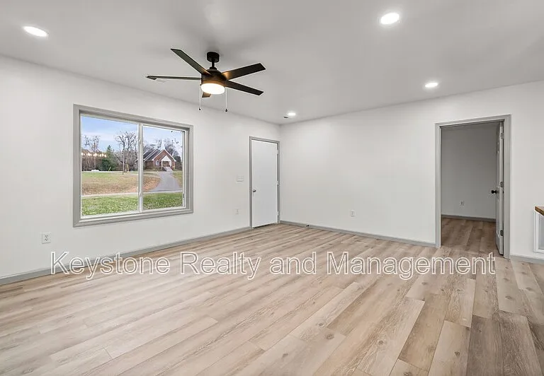 225 Military Rd — Photo 5