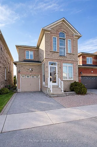 14 Goldenwood Cres Photo 1