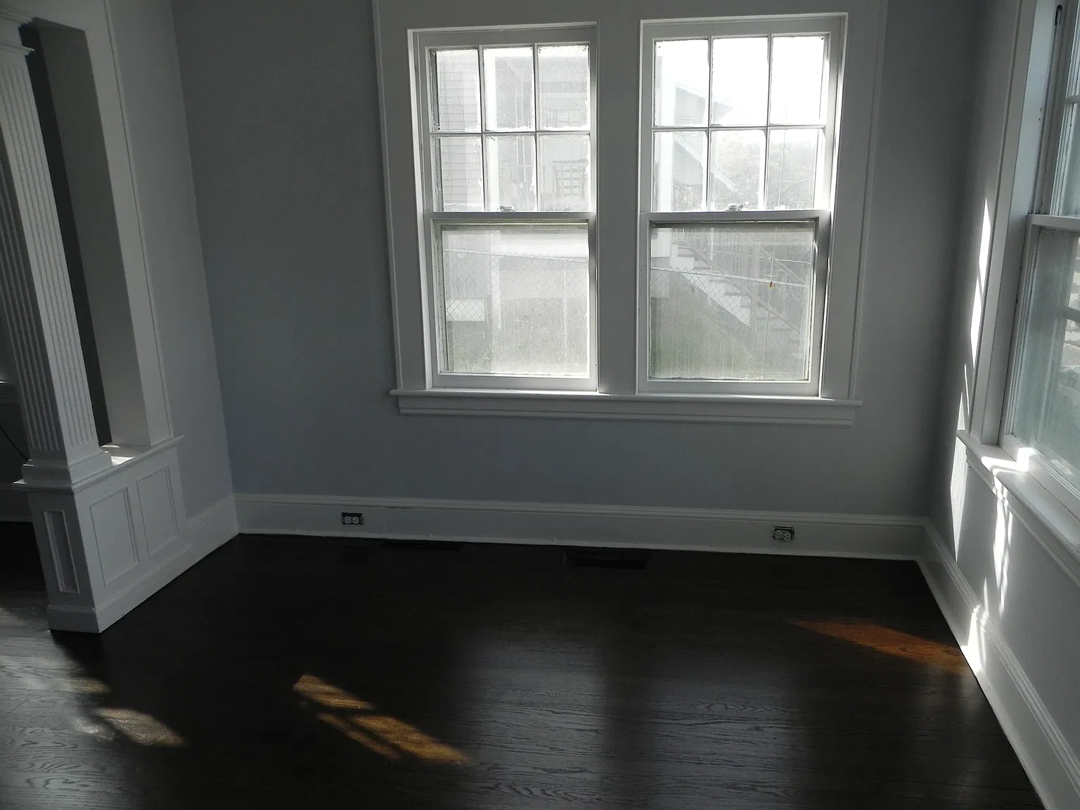 3 bed, 942 sqft, $3,200 — Photo 3