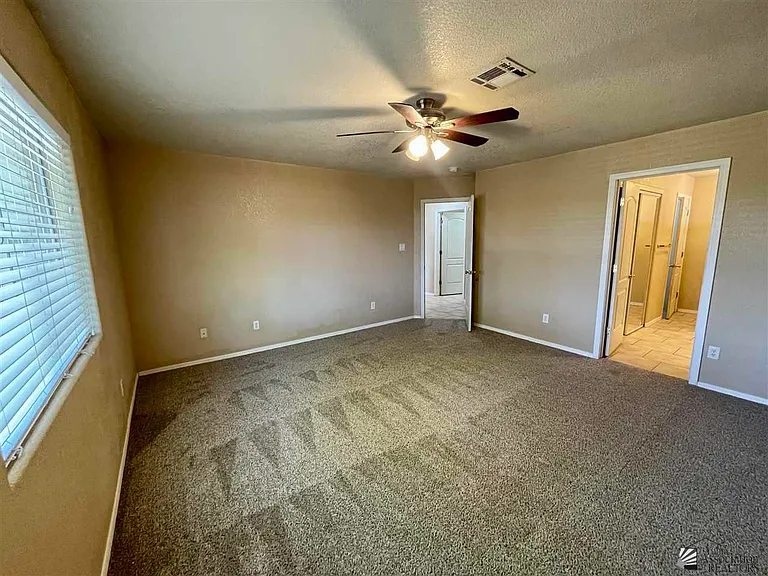 2330 W 22nd Pl — Photo 22
