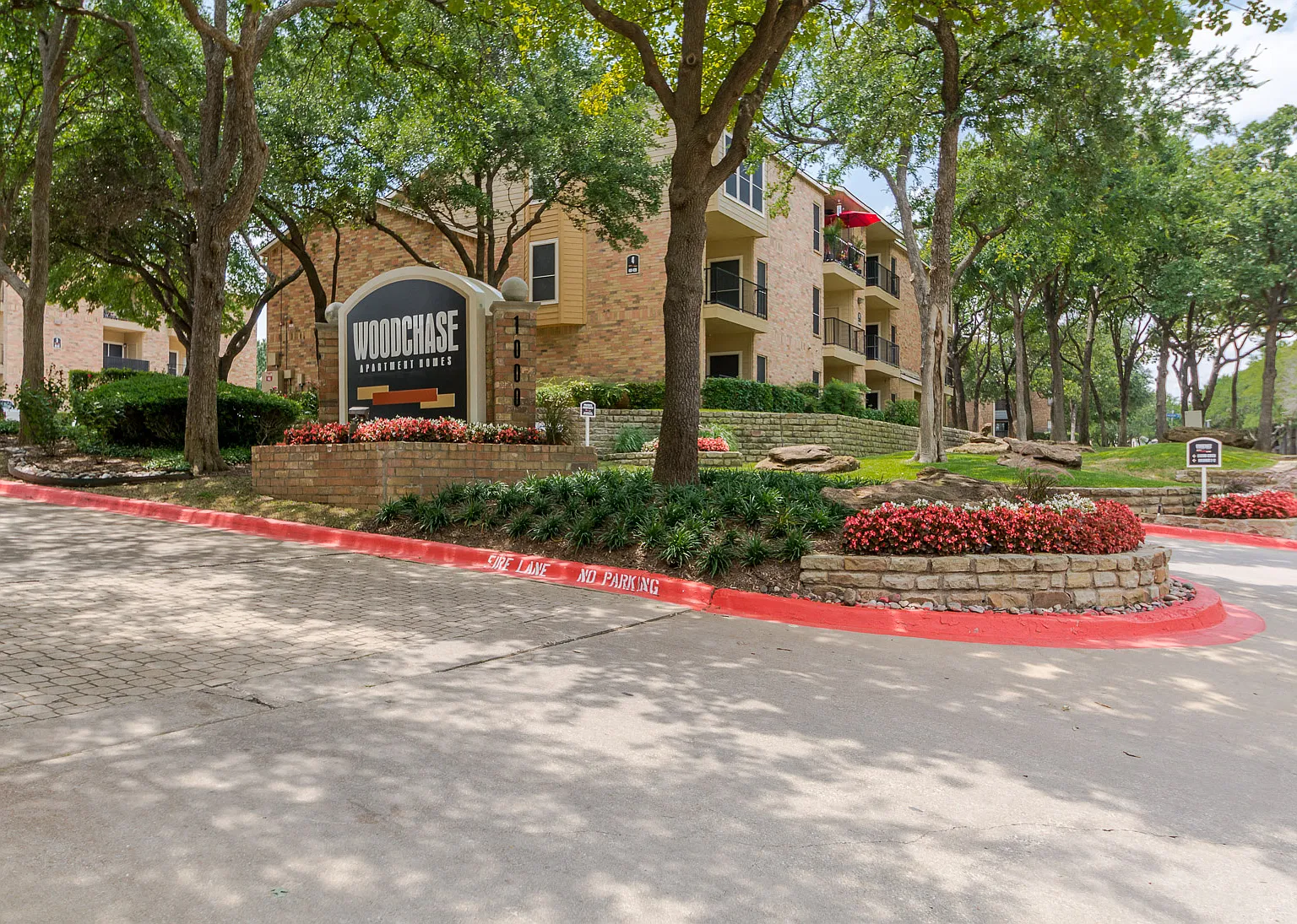 Woodchase Apartments — Photo 2