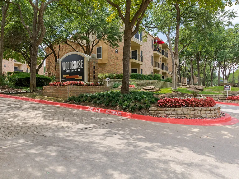 Woodchase Apartments — Photo 2