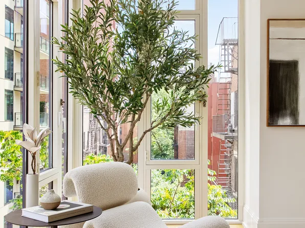 305 East 85th Street image 3 of 10