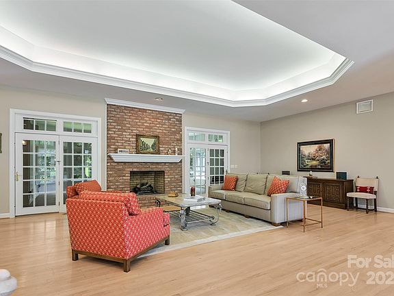 5th image of 7 Ashley Pl