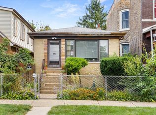 905 N Harding Ave, Chicago, IL 60651