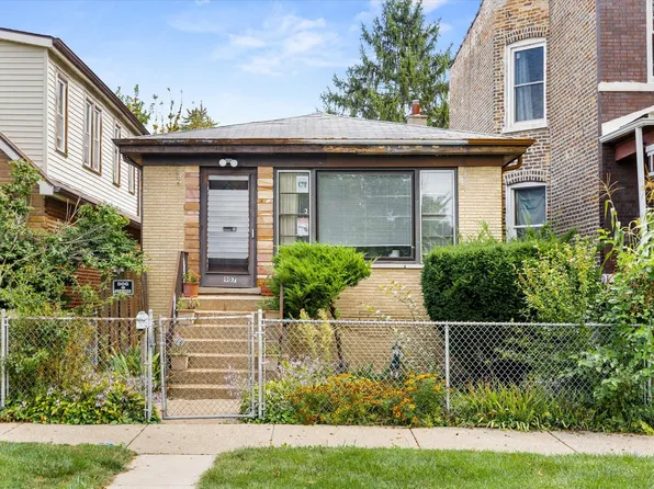 905 N Harding Ave, Chicago, IL 60651