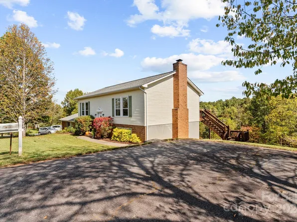 157 Kennedy Rd, Weaverville, NC 28787