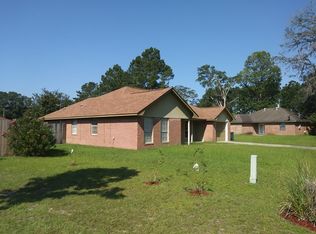 902 Granger Dr, Hinesville, GA 31313