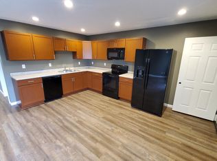 2511 S Engleman Rd #A, Grand Island, NE 68803