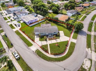 3925 NW 196th St, Miami Gardens, FL 33055