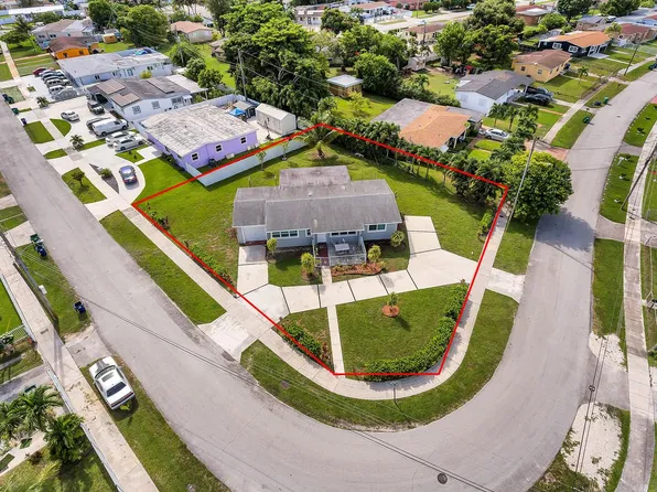 3925 NW 196th Street, Miami Gardens, FL 33055