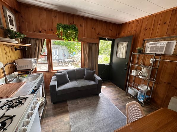 14 Lake Shore Dr #4
