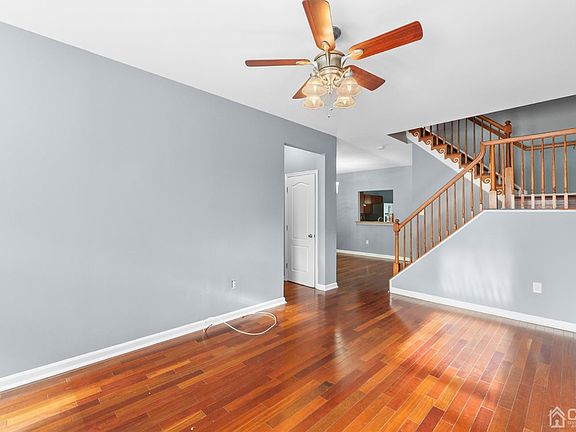 5th image of 511 Margaret Ct #2311