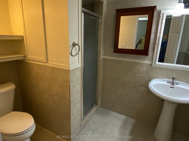 65 Stoneylake Ave — Photo 9