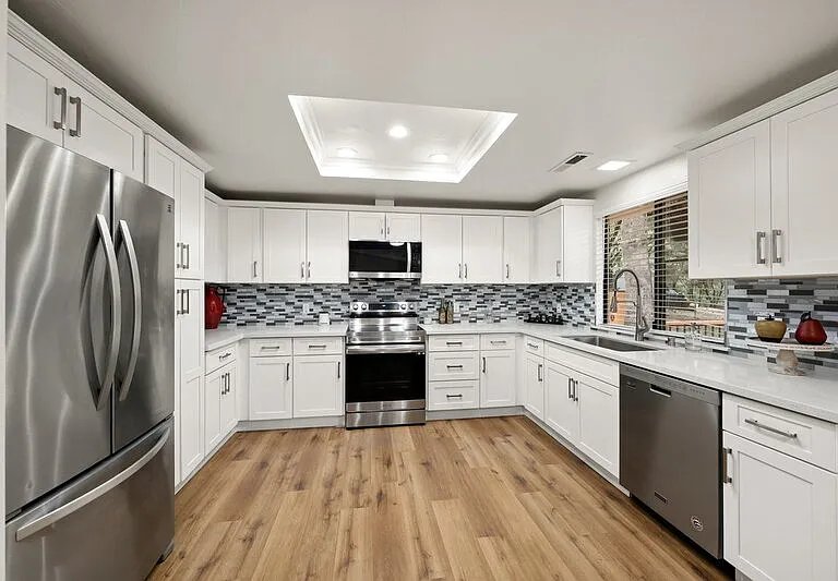 6561 Trinity Way — Photo 10