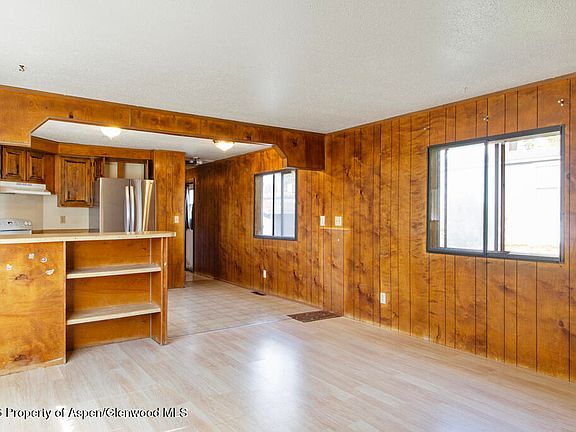 3rd image of 45 E Carson Cir