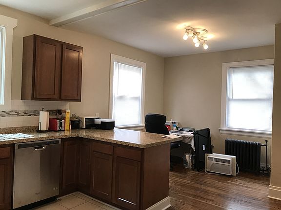 4th image of 379 Bryant St APT 2