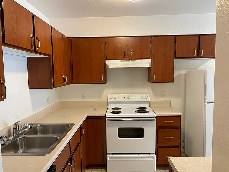 3725 Stephens Ave — Photo 14