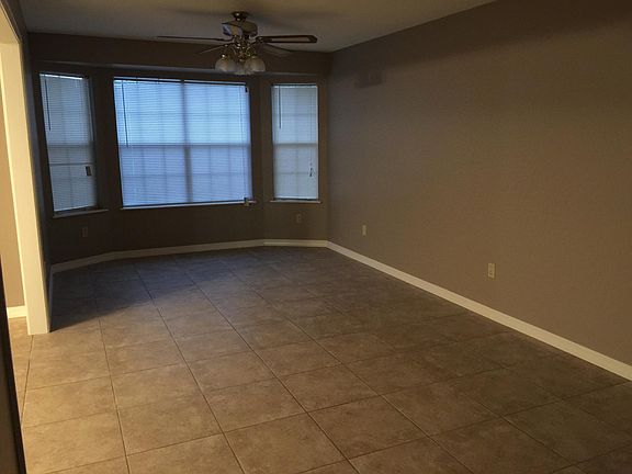 3rd image of 4414 Edgar Dr
