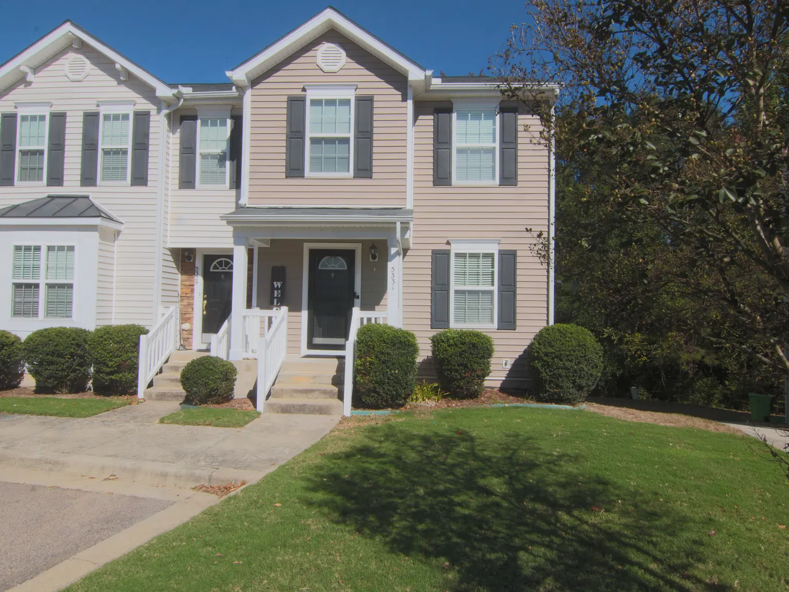 4 bed, 3.5 bath, 2058 sqft, $2,100 — Photo 3